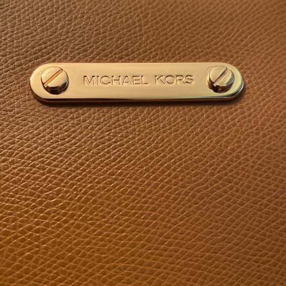 Authenticated Michael Kors Cindy Dome Satchel - Picture 12 of 15